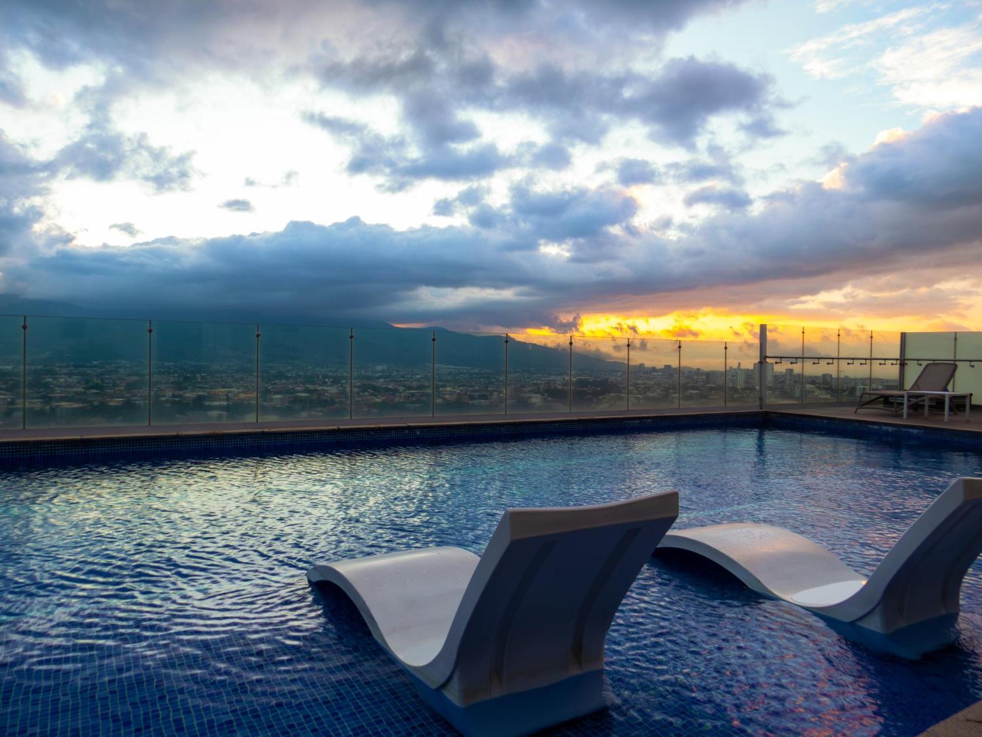 Ifreses, Study Full Equipped Whith Pool, Air- Conditioning, Spectacular View Of The City, Parking With Additional Payment Curridabat Kültér fotó